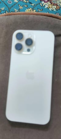 ايفون ١٦ برو ماكس • بطارية ٩٧% • دورات ٢٧٩