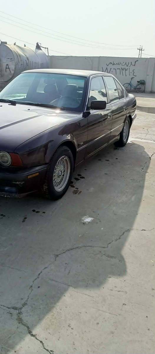 سلام عليكم
بي ام للبيع او مراوس حسب القناعه 
حجم525i
موديل95
رقم كركوك شرط التحويل 
تبريد تدفئه
 گيرشرط محرك مسكر فانوس  شرط
 صدر جديد تخم تاير 
السياره بلاديه بدون ضربه ولا خياس 
نقص برغي مابيها فول فول 
السعر 75وبيها مجال 
العنوان صلاح الدين طوز خورماتو 
***********
***********
