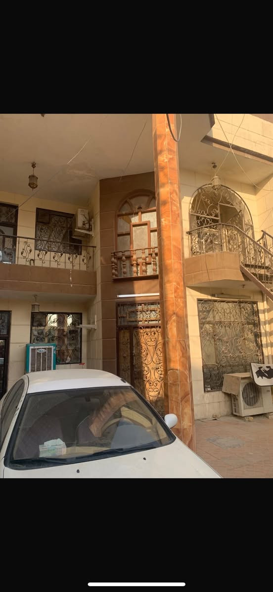 💥💥💥💥💥💥💥💥💥💥💥💥💥💥السلام عليكم بيت للبيع 200 متر ‏مؤثث طابقين والطابق مفصول بدرج خاص بي 5 غرف و4 حمامات كل طابق بي مطبخ وصالة وقريب على القناة وعلى 3 شوارع 
واجهة 8 ونزال 25 

يتوفر تصوير للبيت كامل

السعر: 320 مليون

للاستفسار: ***********
💥💥💥💥💥💥💥💥💥💥💥💥💥💥
