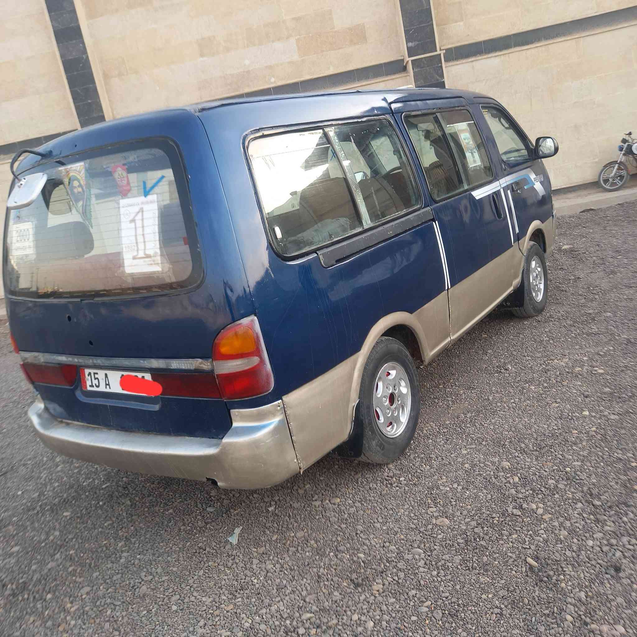 كيا بريجو للبيع موديل ٩٦  سياحي محرك وكير واكسن مكفول  شواصي جدد بس الايمن كدام تاير بي تعمير بسيط فقط الباقي جدد السيارة مصبوغه صدرخلفي امامي جديد  تخم تاير وباتري جدد كهربائيات كلها شغالة رقم انبار نكليزي مشروع وطني  مصفرة هيئه ومرور وسنويه صار شهر سقطت يعني جدد لل٣٢.المكان ابو غريب السعر ٤٠ وبيها مجال بسيط
***********
