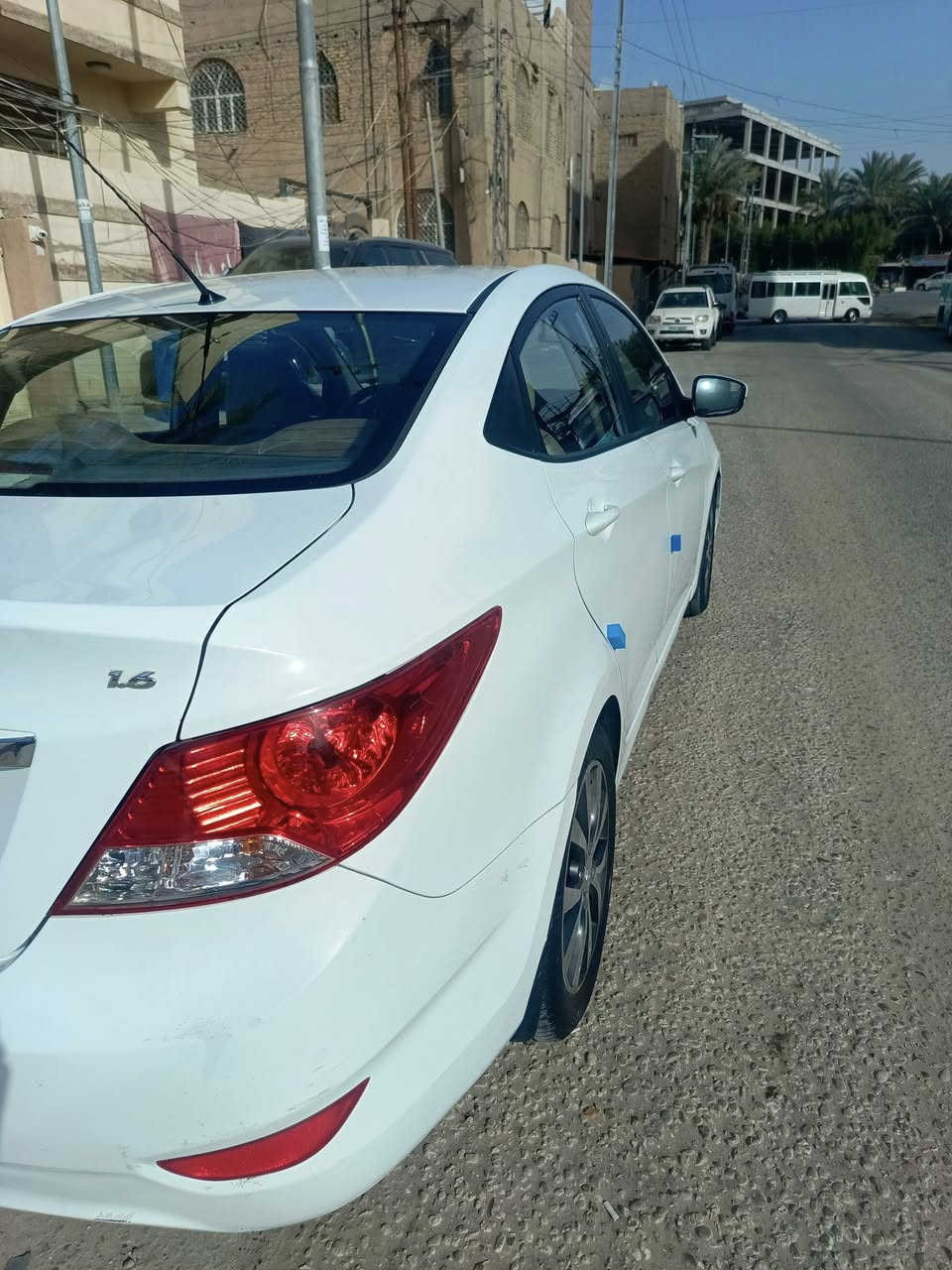 اكسنت2014امريكي محرك1600 دوش
كير ومكينه مكفولات
تحكم ستيرن
تبريد ثلج
فتحه سقف بانوراما
رقم انكليزي الجديد
شاشه كبيره
بيها سونار جديد بالمنشور
بيها باب الجانب الايسر خلف السائق مبدل ومصبوغ + جاملغ خلفي خدوش 
الباقي كله مكفول حداديه وكير ومكينه
رقم وسنويه وهزه كله جديد السياره بأسمي تحويل ثاني يوم المكان كربلاء السعر 100
*********** متواجد فيس + وتساب
