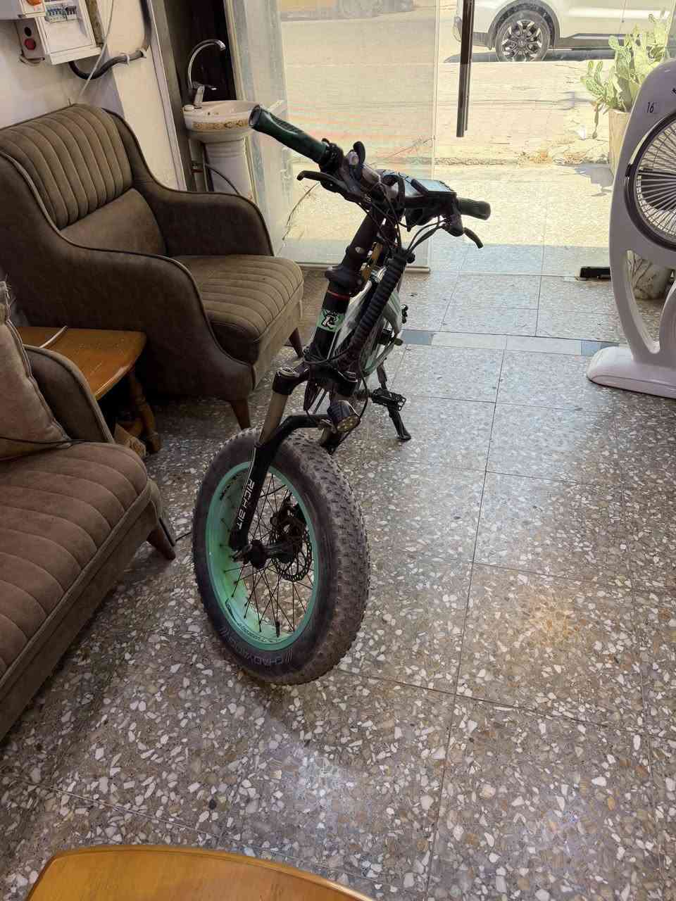 ‏باي سيكل للبيع شحن شاشةهورن يظهر في الشاشة عدد الكيلومتر زيادة السرعة ونقصان السرعة من خلال الشاشة إشارة دبل إشاعة تيرا حجم كبير وضع الجبلي نظام الجبلي السعر 400 وبي مجال باي سيكل فئة اليابان الاستفسار￼ بايسكل ***********اوربي
