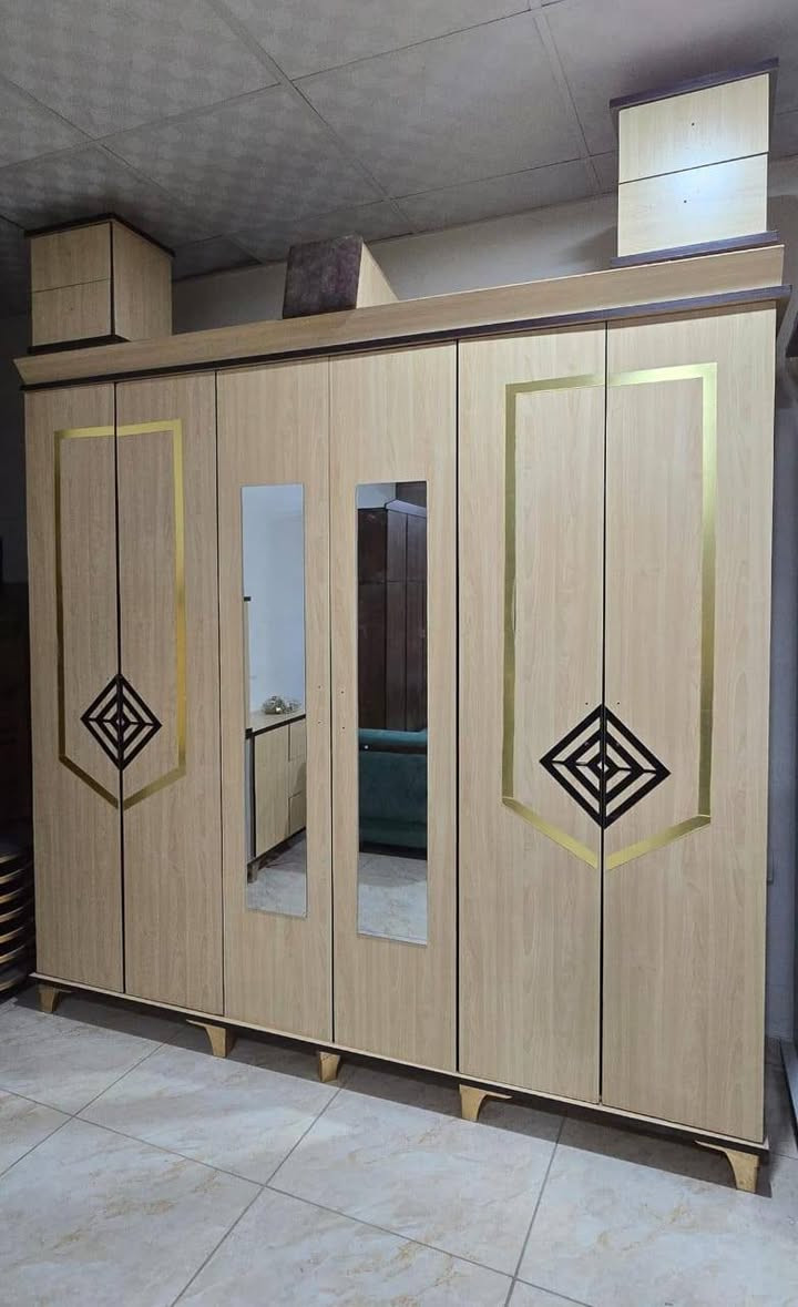 #لطلب_والتواصل_واتس اب…0940637886📲 0940637885📲
👑غرفه نوم انديئف على قد مصرياتك#مع فرشة هدية 🎁
#الغرفة_مؤلفة من: 
✅ خزانه 6 أبواب فتح
سماكه 11 
طول 220 غماقة 45
✅تخت مجوز صندوق
✅ كمدينة عدد2 / 
✅ بيرو دروج مع بواب +كرسي
✅️ شازلونة صندوق أمام تخت
✅قواعد لوكنز  ضد رطوبه


**إذا كنت صاحب هذا الإعلان وتريد حذفه لأي سبب، رجاءا أرسل رسالة إلى الدعم الفني**