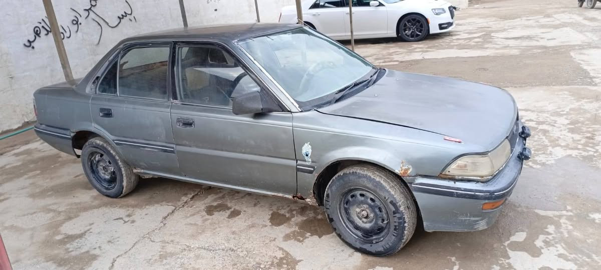 السلام عليكم كورلا موديل 91 كتماتيك محرك بي بديت تبخير كير وصدر شرط كهربائيات كلها شغاله تخم تاير سنويه ل 27 غرفتها حلوه تاريك وين يعجبك السعر 39 وبيها مجال مكاني سامراء ***********

