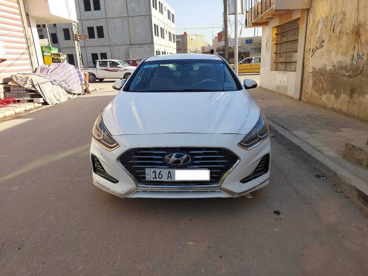 سوناتا وارد امريكي موديل 2018
رقم قادسية لوحة جديدة 

سنوية حرة بأسمي لغاية 2030 

مكينة 2400 GDi 

كاميرا خلفية + رادار جانبي 

تحكمات ستيرن/ بلوتوث/
 مثبت سرعة/أنظمة قيادة

بصمة تشغيل + بصمة ابواب 2 

جنطة ذكية+ اشارة بالمرايا 

مقعد السائق كهربائي+ تدفئة كشنات 

تبريد امامي فقط 
الحادث واضح بالصور المرفقة

السعر ١٢٨ $
للمزيد من التفاصيل
الاتصال على الرقم 

***********
