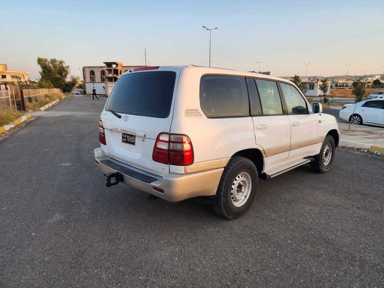 مۆنیکا بۆفرۆشتن مۆدێل 2002 ناوزەرد 
گێرعادی فول مواسفاتە بەس گێری عادیە
بێ سەرەتایە کەفیلی ماڵی مەدەنی بەشەرتە
دەعم و لێدراوی نیە وەرگەڕاونیە 
گێڕومەکینەو دەبڵ ئەکسلی بەشەرتی فیتەر
شوێن چەمچەماڵ سعری:67گڵا
ژم:*********** شمشمل, السليمانية
