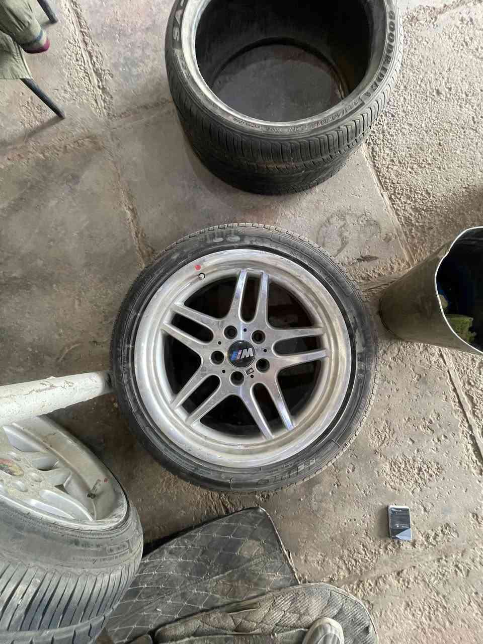 السلام عليكم ويل M 18 تك امامي وتك خلفي بهين تصليح بدون تايرات ١٥٠ وبيهن مجال ***********
