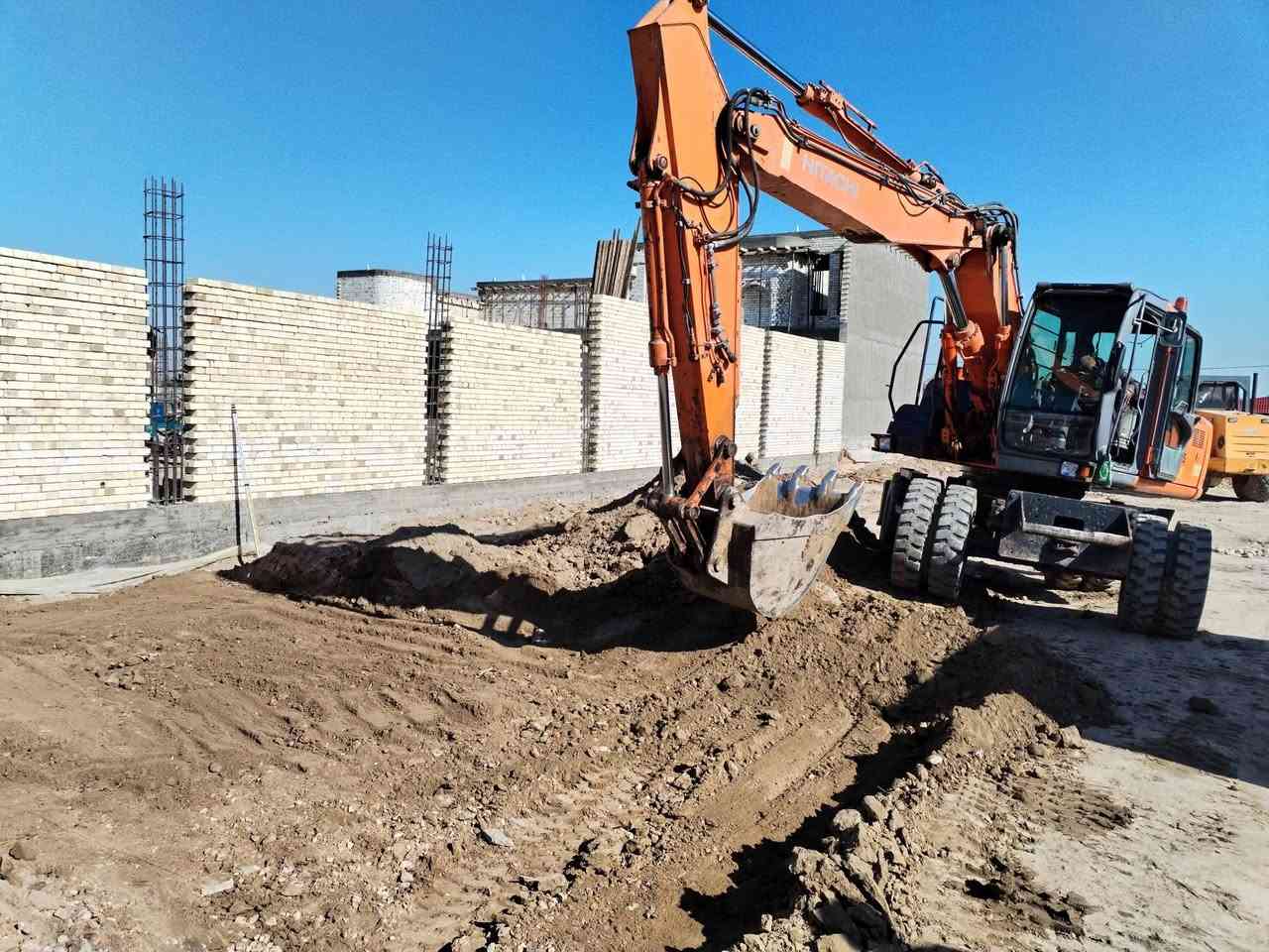 تنفيذ کافة الأعمال المساحيه والمدنية
کل مايخص العمل المساحي والمدني
المساح عماد الجبوري ***********
جزء من أعمالنا
