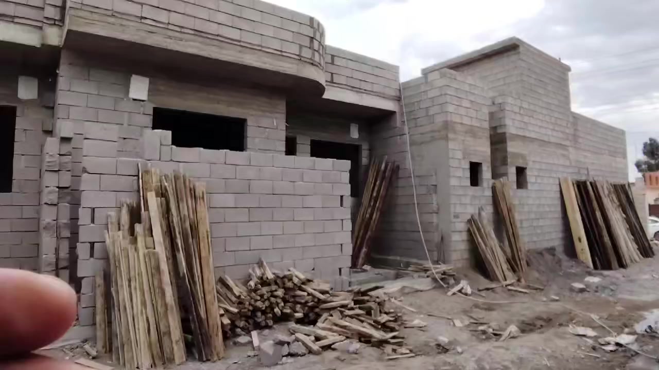 ثلث هياكل.  للبيع في حي القوسيات 

خلف المدرسه الصنيه 

مساحه.  الهيكل.   110. م.   مربع 

يتكون من غرفتين نوم هول
 استقبال مشتملات مطبخ
 كراج 

سند زراعي نموذج 25حق التصرف سند ابيض وصل بلديه 

خدمات ماء كهرباء التبليط 150. 

موقع 🌐مميز جدا مكان مرتفع 

اساس بادلو حديد .  بناء حديث 

السعر.    27.   مليون.    بي مجال شي قليل 

الاستفسار بل الارقام 

***********
***********
