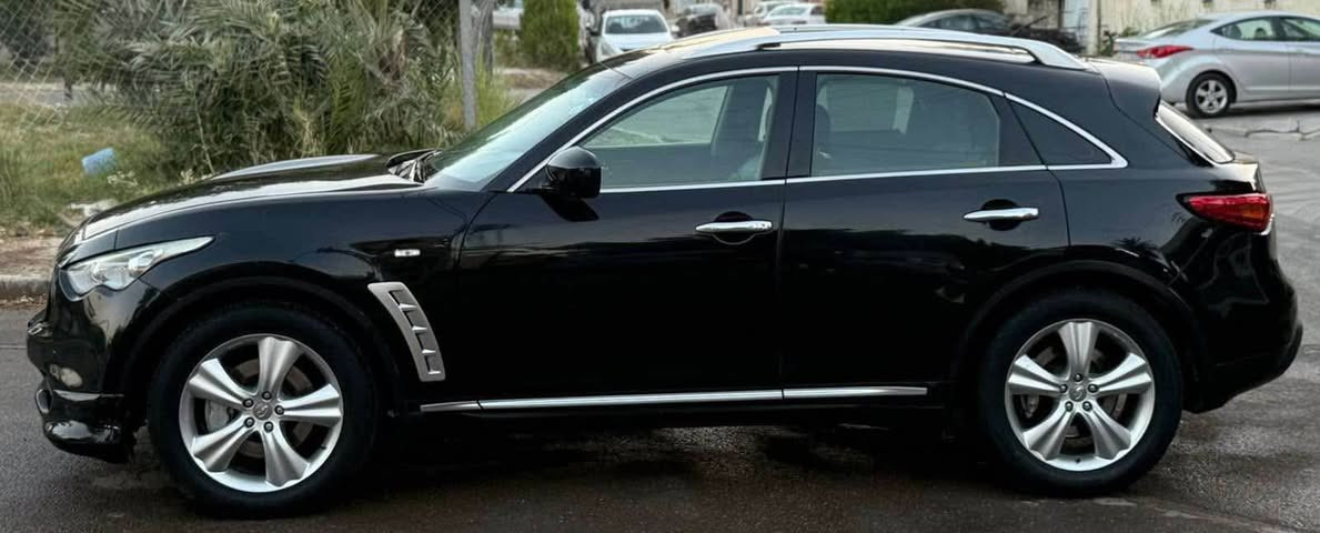 السلام عليكم انفنتي موديل FX35 2010 فول واحد على واحد خليجي بيع او مرورس 
رقم اربيل رقم وهزه وسنويه ٢٠٣٠ هزه جديده تضليل 80‎%‎
3 بصمات
مكينه 6 سلندر المرغوب
تحكم ستيرا اربع جهات
تبريد تدفئه تبريد قطعتين
تدفئه كشنات شغالات
نبريد كشنات شغال
كير سبورت عادي اوتماتيك
شاشا كبيره
سستم صوت ام بي فاير
كامرات 360.
سلايت طكتين
لايت زنون
لد بكلايت
خزن مقاعد ميموري
داخل قرميدي
مريد شفط
مري قلاب ويه البك
حساسات امامي خلفي
تخم تاير
ويل كب
سياره بيهه قطعتين صبغ وموجود فديو قبل الصبغ شخوط فقط
السعر 130 وبيها مجال سياره جديده حيل وبالعافيه للياخذها 
*********** بغداد, العراق
