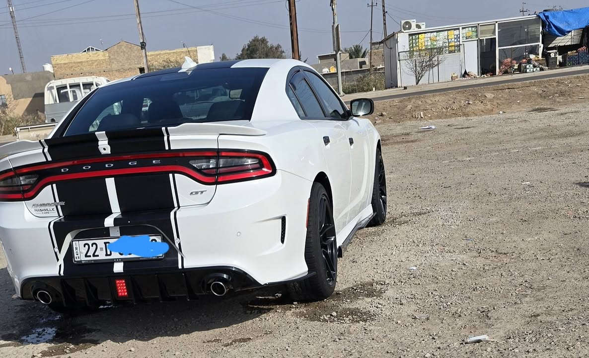 السلام عليكم ورحمة الله وبركاته
دوج تشارجر 2022 وارد امريكي ضرر كلش بسيط خشم البونيد والجاملغ بدون دواخل بدون تبديل اي قطعه ماشيه 71 الف رقم اربيل تحويل مباشر للأستفسار ع الرقم التالي ***********
