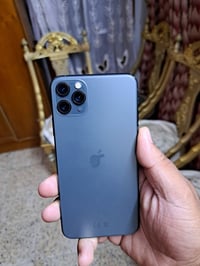 Iphone 11 pro max سلام عليكم ١١ برو ماكس مبدل شاشه وبطاريه مكاني بغداد...