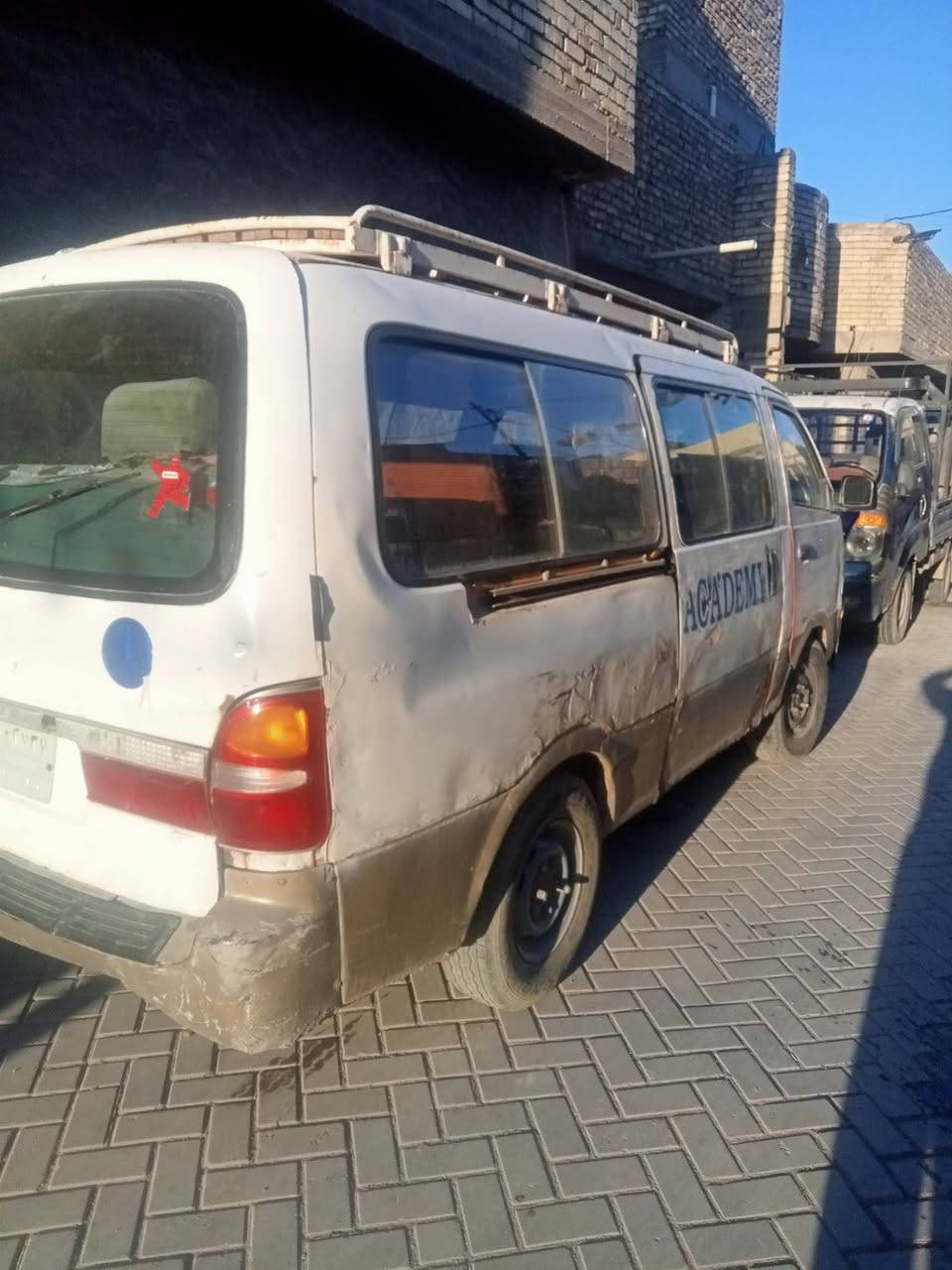 السلام عليكم
كيا بريجو موديل 99
سيارة جاهزة
كهربائية شغالة 
تايرات نظيفة 
مكينه خير من اللة
سيارة اريده مراوس 
سيارة مو للبيع فقط مراوس 
عنوان بغداد ام الكبر 
رقمي ***********
