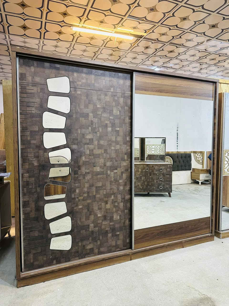 غرفه تركي مستخدمه
غرفه 5 قطع نضافه مثل صور✨💎
غرفه ماركه خشب 🪵 ثكيل 😍
غرفه ول توصيل وشد400 ✔️


**إذا كنت صاحب هذا الإعلان وتريد حذفه لأي سبب، رجاءا أرسل رسالة إلى الدعم الفني**