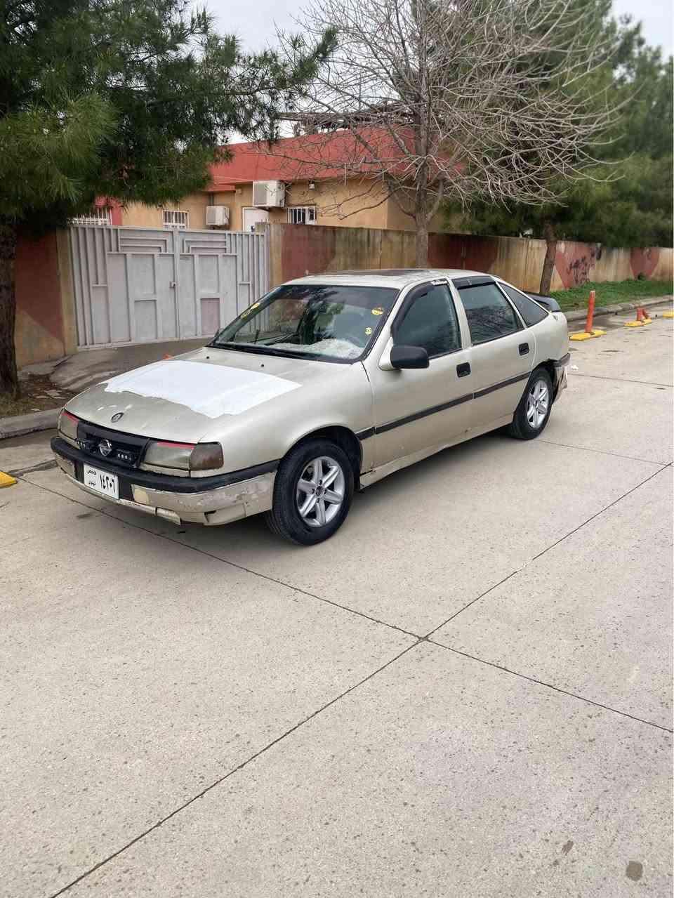 بەناوی خوای گەورە بۆ فرۆشت نوو گۆرینەوە ❤️ئۆپڵ ڤیکترا مۆدێل ١٩٩٣ سلەیتە سەیارەکە بەس ماشەلەی ئەوێت مەکینە ٢٠ گێر و مەکینە و ئەنفلۆی ئەوروپی لۆک هەلمی دەمی نییە مەکینەی کامل کارەبای بەشەرت پێشو دوای داگیراوە بێتەقەو رەقە تەر جیل و مکەبەرە و لەیت و فلجە و گەرمی بەشەرت هەمووی ئیش ئەکات دەعموو لێدراوی و رزیوی نییە جوار تایەو ویلی لۆکم بۆ بەستووە داژ بڵ و بەرگەدرگای لۆک بەس ماشەلەی ئەوێت کامل مەسرەفم کردووە دینارێک مەسرەفی تیانییە سەیارەکە بەمانای کەلیمە ماڵی دۆستە سعری تەنها ١٤ گەلە پارەی ماتۆرێکە لەسلێمانیم *********** ڤایبەر و واتساپی لەسەرە ……لەخزمەت هەموو لەیەک دام ❤️ السليمانية, العراق
