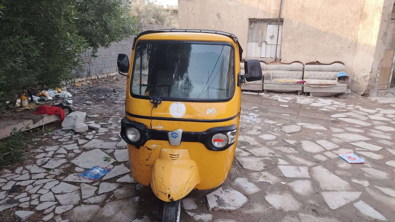 تك تك بياجو موديل 2020 أوراق اصولية السعر 3ملاينين
محرك بي جبنه بس  كشرها نظيف ابيع شوف العين
البصرة رقم *********** بي واتساب
