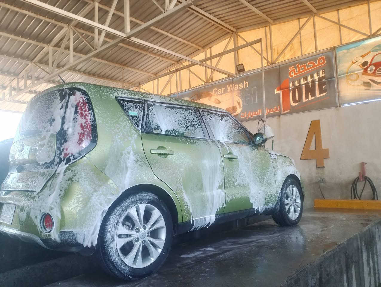 سول وارد امريكي رقم قادسية موديل15 ماشية 78
ضرر جاملغ مبدل 
وربع من البنيد راجع ع البارد 
سونار موجود 
السيارة جاهزة 
ترايك وين ماتريد 
مكينة وكير كفالة 
 مكينة 1600  Gdi
*********** 
ديوانية مركز 
السعر 102 وبيهة مجال لشراي لا تتصل اذا بس تعامل وشكرا
