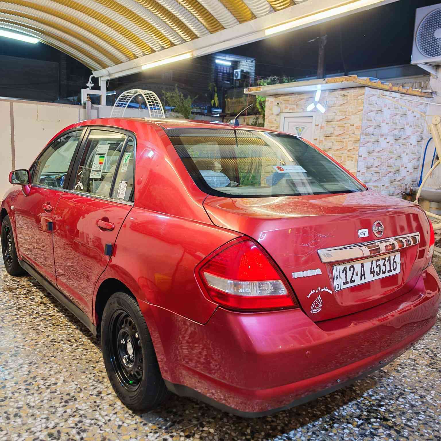 السلام عليكم نيسان تيدا موديل ٢٠٠٧ الشركة العامة
مكينه ١٦٠٠ خليجي
مكفولة كفالة عامة
ماشية ١٧٣ الف 
تخم تاير جديد
تبريد ثلج صدر جديد 
مدوشمة عام 
بااسمي رقم دولي 
هزه جديده 
تحويل بكل محافظات العراق 
شرط السونر
***********
***********
العنوان ///////بغداد//////  حي البنوك ////////
