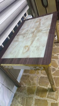 طاولة • للبيع • تواصل خاص