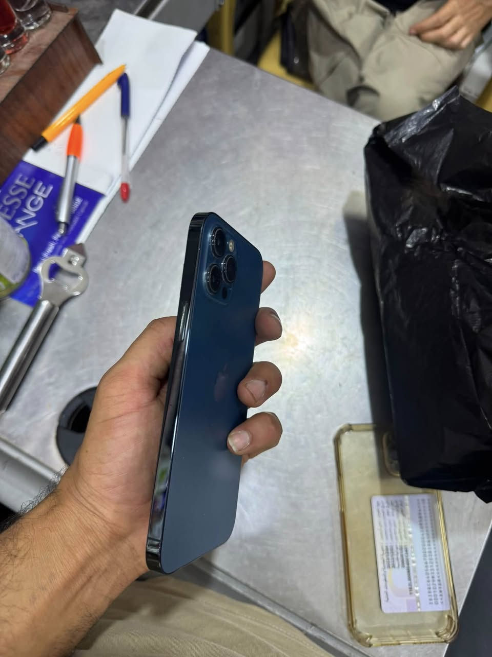 12 بروو ماكس شرق اوسط ذاكرته 256
بطاريه 76 جهاز مامفتوح زلخه ما بي كامرته مال بوتريه القريبه بيه فطر فقط 380 وبي مجال ***********
