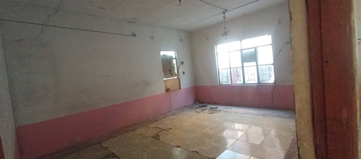 بيت زراعي للايجار 150م شارع الزوار خلف مسجد السهلة غرفة وصالة ومطبخ 150الف للاستفسار ***********
