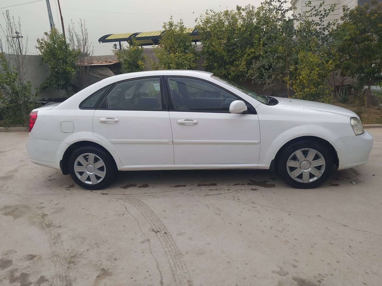 اوبترا موديل 2012 رقم بابل دولي باسمي السياره وهزة جديده جاهزه من كل شيء تخم تاير تبريد شغال حداديه امامي خلفي كامله السياره وارد خليجي مكان السياره حلة مركزالسعر ٨٨  صبغ جاملغ امامي ودور الجاملغ الخلفي كما موضح بالصورة بدون حادث مجال رقم الهاتف ***********
