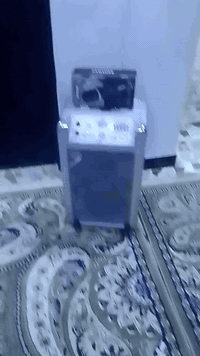 سماعة للبيع السماعة جديدة صوت حلو شحن + كهرباء السعر ٧٠ الرقم ***********
