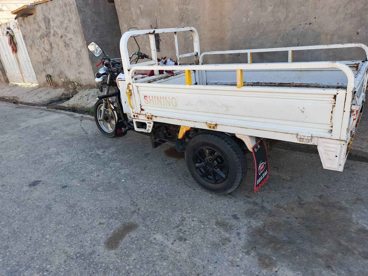 سلام عليكم ستوته لبيع مديل 18 مكينه ناعمه بدي حلو ركبه بيه فطر كسن نظيف وراق صولي ستوته مال جناي سعر 1300وبيه مجال مكان القاسم طاقه كهربا ***********

