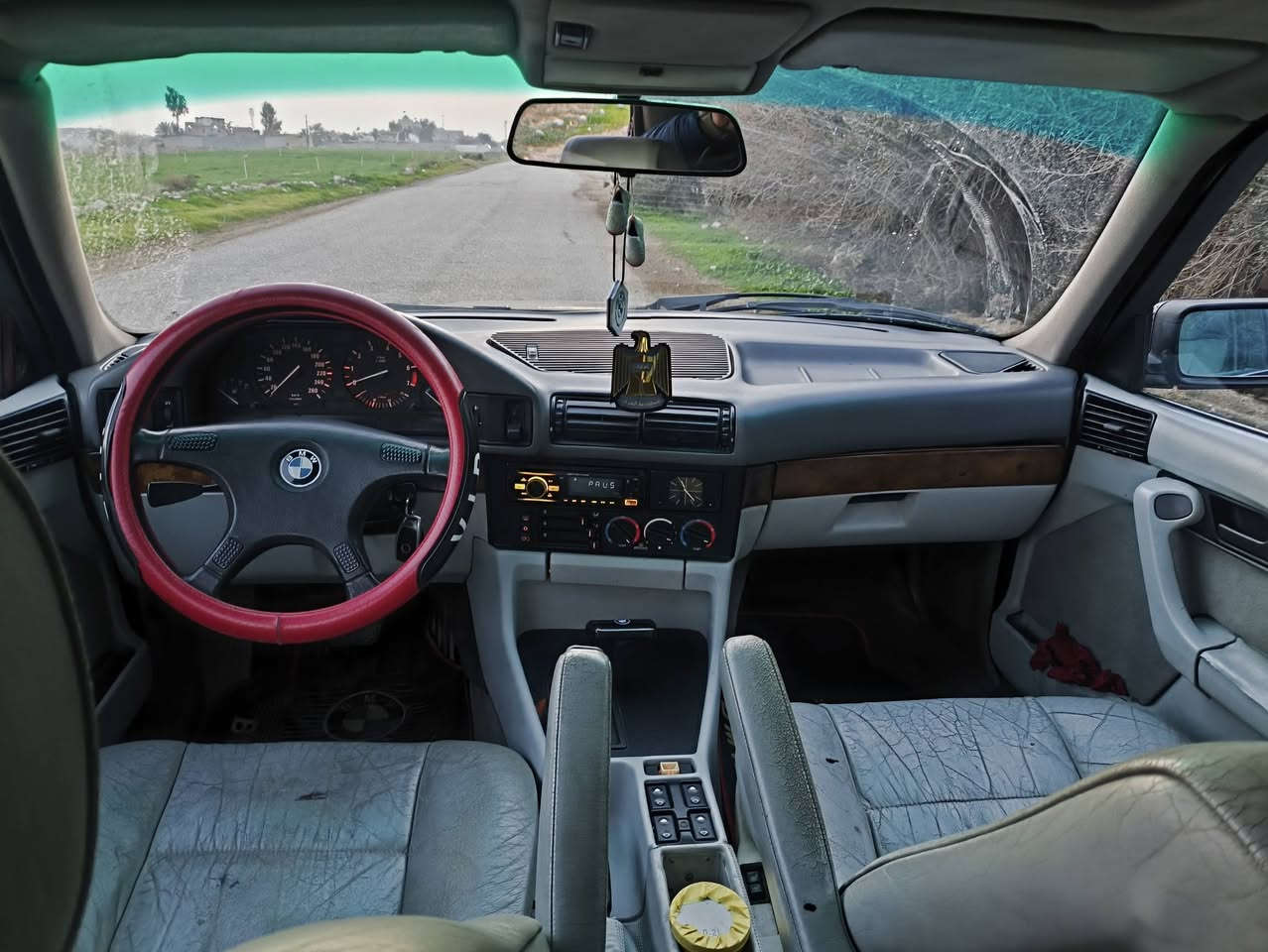 525 اصل محرك عدل كير محرك حاويه داخل جلد ملكي طكت جاكوك ما بيها بدون حادث موديل 1991 سياره فول السعر 72 والسوك كلشي بيه الشراي يتصل*********** مكاني داقوق
