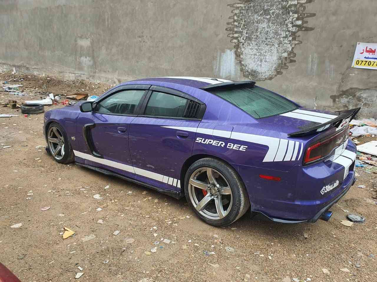 السلام عليكم
جارجر 2014 SRT اصل للبيع
لون بنفسجي بلادي 
ماشية ١٧٠ كيلو شرط
حادثها ٣ قطع لا شاصي ولا تكم ولا لغد 
مكينة ممفتوحة  كير حدادية كهربائيات شرط كلهن اكفلهن
السيارة بسمي مكاني بغداد كفائات السيدية 
السعر 135 وبيها مجال بسيط
*********** واتساب
