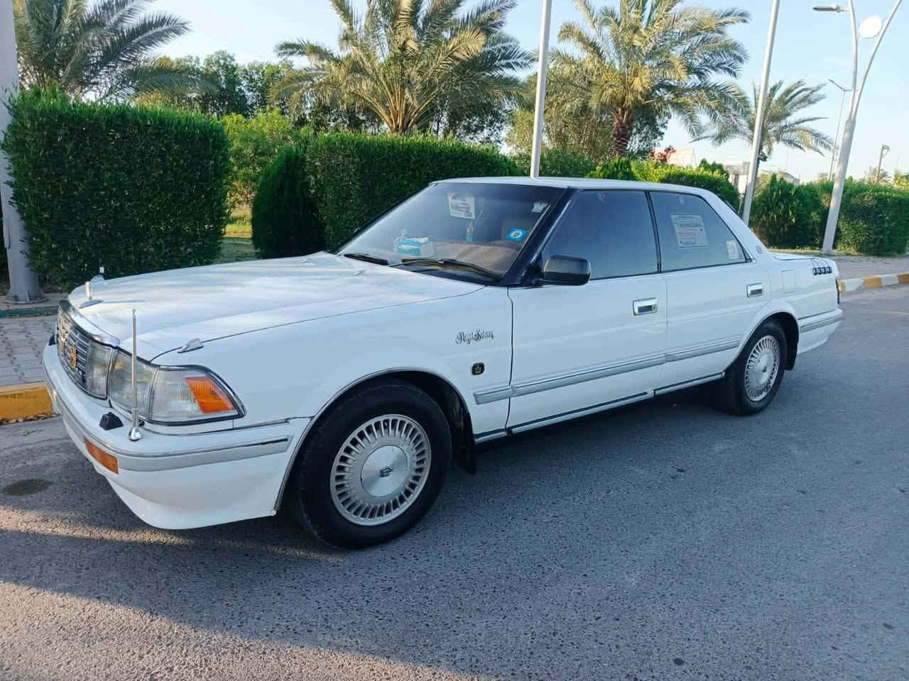 السلام عليكم 
كراون هارتوب 
موديل 91
رقم نينوى الجديد
مكينه vvt2500 مكفوله
كير مكفول
تبريد شغال 
كهربائياتها كلها شغاله
تايرات 
صدر امامي خلفي 
اكسل دام شفتات جدد
كاردن جديد
غرفه نضيفه 
ارضيه جلد
سياره جاهزه 
سعرها 55 وبيها مجال
مكانها تكريت
***********

