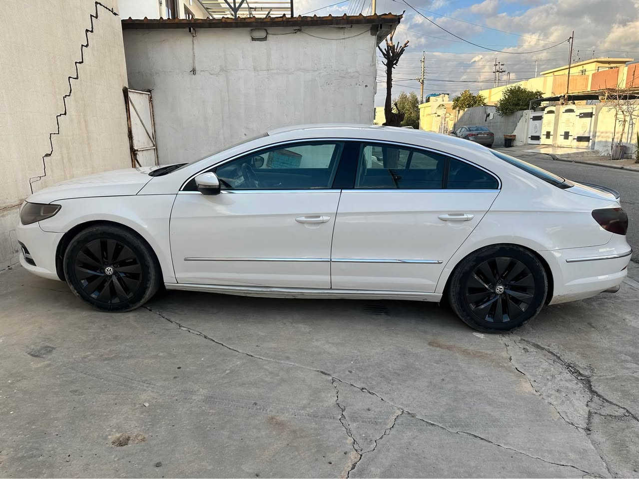 Passat cc 2010
2 parcha boyax 
Be zhore
Makina 1.8 turbo marxub
Sayaraka 650 dolar xaramay lasara 
*********** أربيل, العراق
