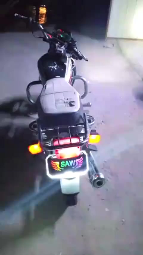 موطور ايراني للبيع  موديل 21 اي نقص مابي فقط راجز مال سلف مرات يشغل سلف او مرات لا كله شقال  لاتنقيص ولاتبخير السعر 500 وبي مجال للطيبين  للإستفسار ***********
