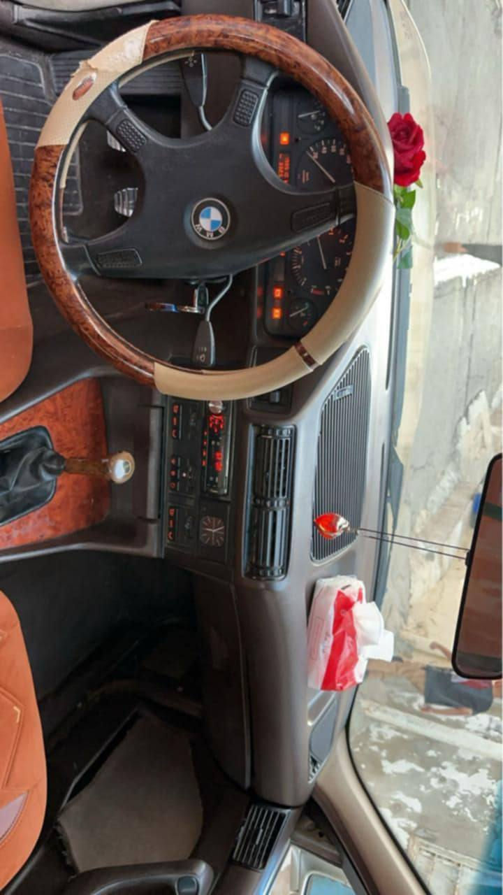 بيم 1991  525 كبس كير عادي  سنويه هزه جديدا السعر 48 $ شرط التحويل كابون بانزين ..تفاصيل اكثر اتصلل
***********
***********
