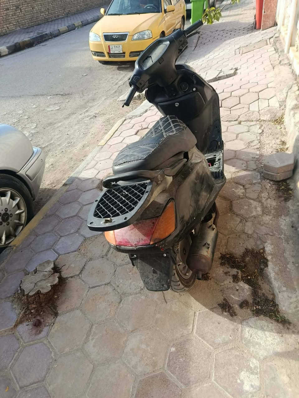 مكلف بالنشر))
سبيسي ماليزي كوم حديد تشتغل بس الكابريته مطوفه 200 وبيه مجال المكان كوت الزهراء ***********
