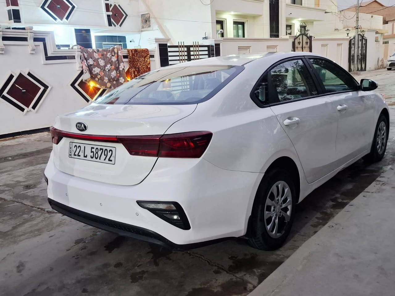 سلام عليكم
سيراتو للبيع 
موديل 2020 سنويه  مكفوله كفاله عامه فقط بيهه ٣ رصعات ماشيه 88 حقيقي علا اديناه جبناهه صفر  ترد تحويل تريد وكاله 
السعر ١٥٥ وبيهه مجال شي قليل 
العنوان العزيزيه

الاستفسار ***********
