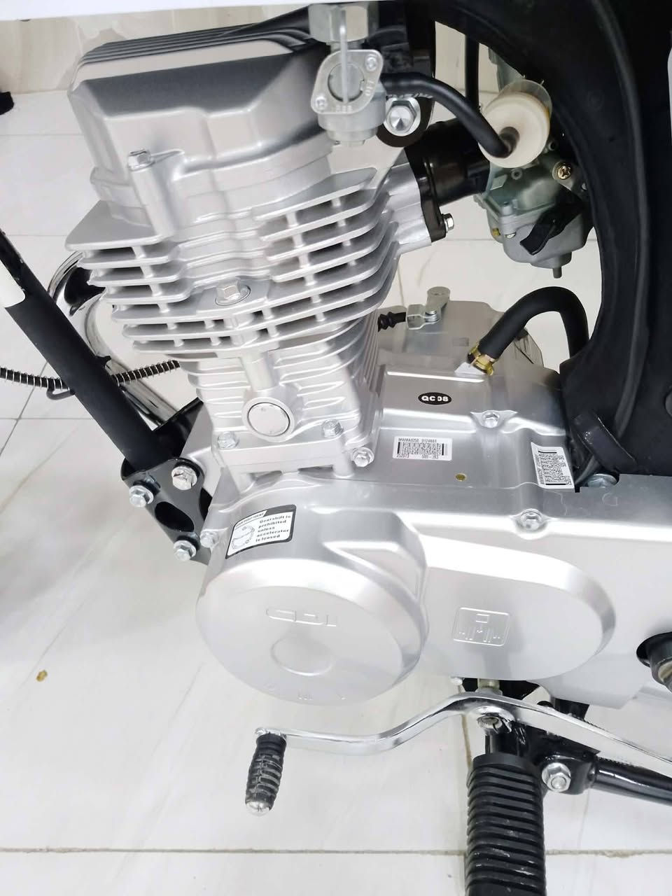 السلام عليكم محرك للبيع نامه شلامجه صارله ١٠ ايام من شديناه اول تبديلة دهن شتريناه من سيد خلدون للبيع ***********
