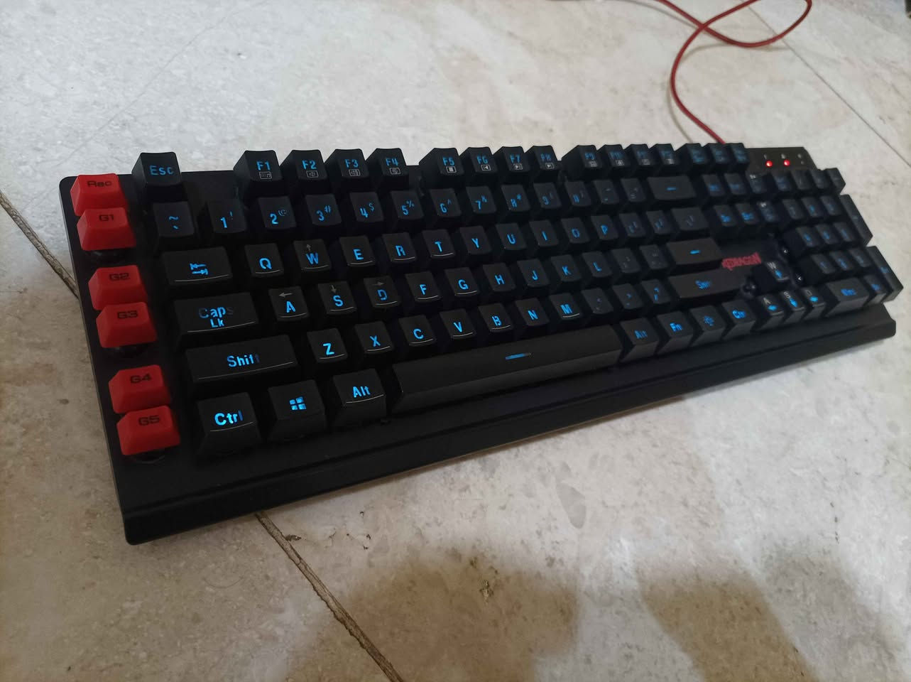 Redragon YAKSA K505
كيبورد مستعمل بحالة جيدة
كل الأزرار شغالة
بي 7 الوان LED
الكيبورد مو ميكانيكي
سعر 20،000
مكاني كركوك و متوفر توصيل كركوك, العراق


**إذا كنت صاحب هذا الإعلان وتريد حذفه لأي سبب، رجاءا أرسل رسالة إلى الدعم الفني**