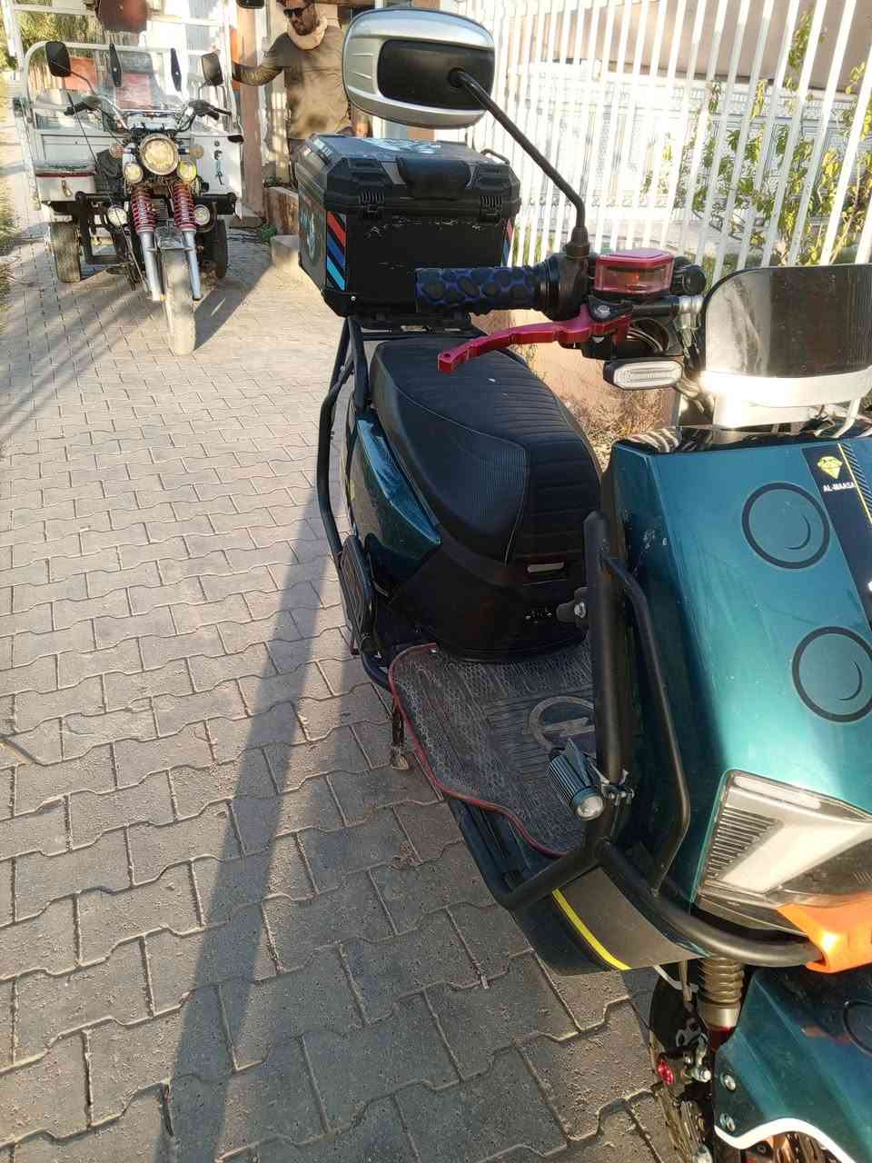 للبيع سكنس 2025 
دراجه نصيفه كلش 
مكان دراجه الانبار مجمع عامريه الفلوجه 
سعر 650 بيها مجال 
***********
