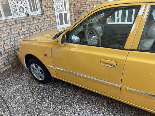 السلام عليكم ورحمة الله وبركاته// هونداي فيرنا موديل 2014 سياره جديده ومابيها اي نقص تبريد تخم تاير صدر خلفي وامامي مكينه وكير كفاله ارضيه جلد كاعيات سفاري كشنات لايلون حراري سياره ما معيوده وسونار وياها مرفق بل صور رقم بغداد جديده سنويه وهزه وارقام جدد مكملهن قبل سبوعين مصفره هيئه وغرامات العنوان بغداد تقاطع النهروان رقم هاتف *********** السعر 75
