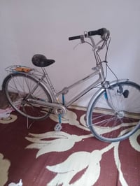 بايسكل للبيع ياباني سعره  ٤٠٠٠٠ /07507659700