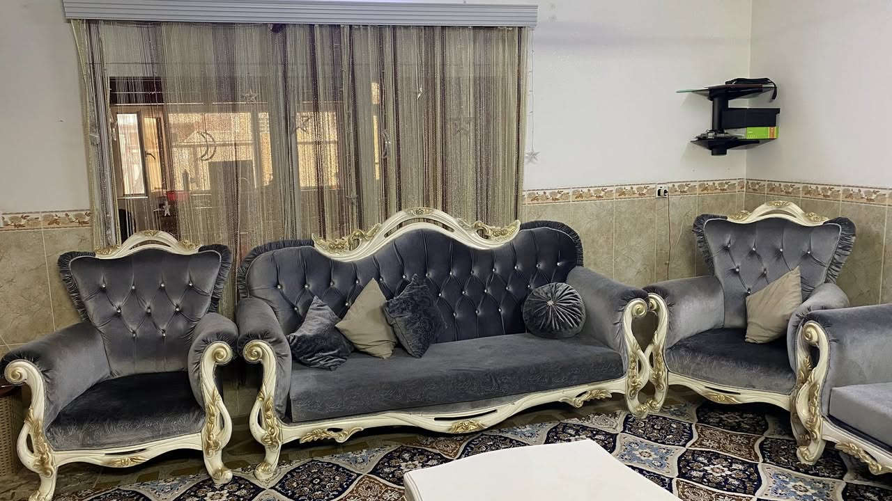 للبيع طخم قنفات ملكي 10 مقاعد نضيف مع ميز السعر 700$


**إذا كنت صاحب هذا الإعلان وتريد حذفه لأي سبب، رجاءا أرسل رسالة إلى الدعم الفني**