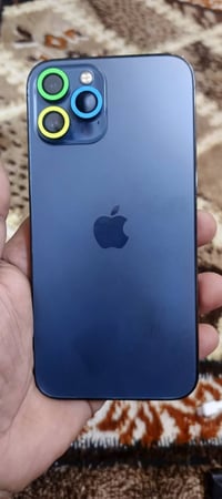 ايفون 12برو ماكس  مبدل بطاريه فقط  السعر 425 ويا فقط كفر لزكه مضلله وح...