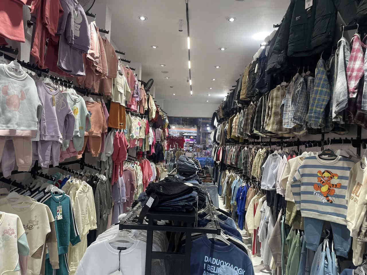 #تخفيضات #تخفيضات

عالم الطفولة الموسم الشتوي ❄️💧❄️
#ملابس  الموسم الشتوي غير شي يمنه 
#وارقه خامه الصناعة التركية درجة أولى 💯
#ارقى المديلات البناتي والولادي  
#من المصنع الى الزبون🚚
#الحجز مراسله الصفحة 
#ارسال  صور الموديل
#ارسال  القياس 
#ارسال العنوان ورقم المبايل 
#الحجز بغداد ⏰12ساعة  محافظات ⏰24ساعة 

العنوان / بعقوبة - السوق - مقابل كوزمتك زياد واياد ✅✅✅
🔻🔻🔻🔻🔻🔻🔻🔻🔻🔻🔻🔻🔻🔻
#الحجز  مراسله الصفحة الاتصال 
#بالرقم ***********✅✅✅                          
#خامه درجة أولى ضمان الجودة
#العراق #بغداد #اربيل #سليمانية #دهوك #موصل #كركوك #رمادي #تكريت #ميسان #كوت #بصره
