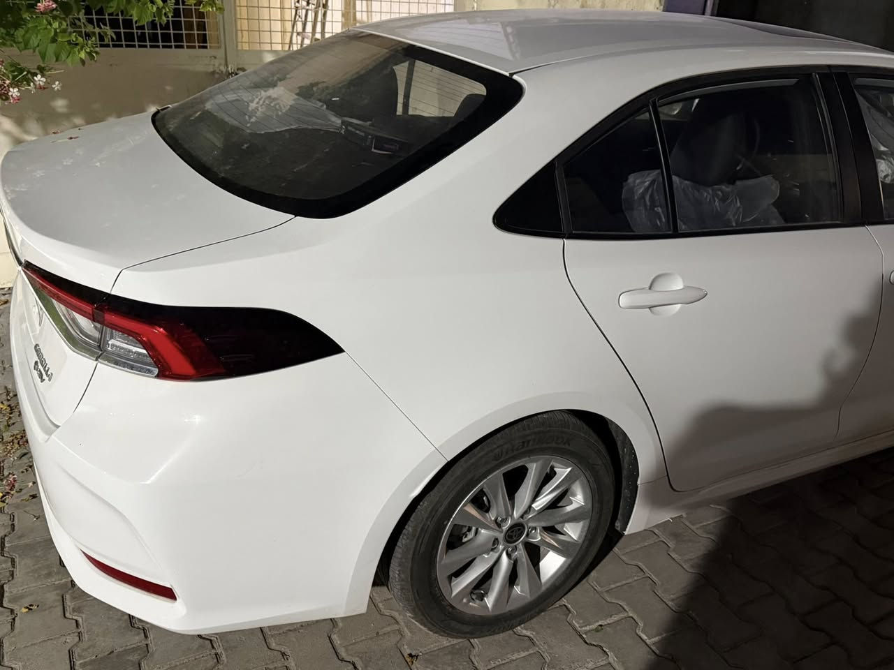 للبيع تويوتا كورلا هايبرد 
موديل 2024
ماشيه ' 7400 الف كيلو 
سياره جديده بمعنى الكلمه 
السعر 148 وبيها مجال بسيط 

للاتصال ***********
مكان سياره بغداد كرادة مريم
