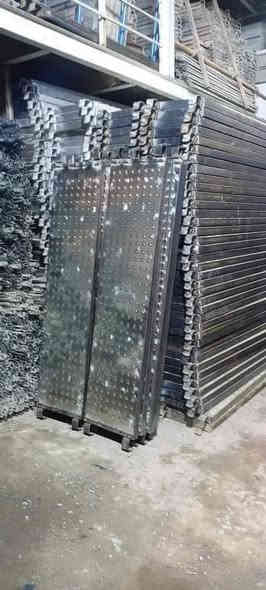 ☎️سكلات درجة اولى🧰
دراب مشبج 5قواطع او بليت شخاطة 
توجد كافة القياسات…………… ***********……… ..
العرض: 
………………………………………………………………………… ..
60سم ارتفاع مترين 
80سم ارتفاع مترين 
90سم ارتفاع مترين 
120سم ارتفاع مترين 
وكذالك سكلة ارتفاع 3متر عرض 90سم 
دراب خشب روسي او دراب بليت حديد
للاستفسار اكثر الاتصال ***********
