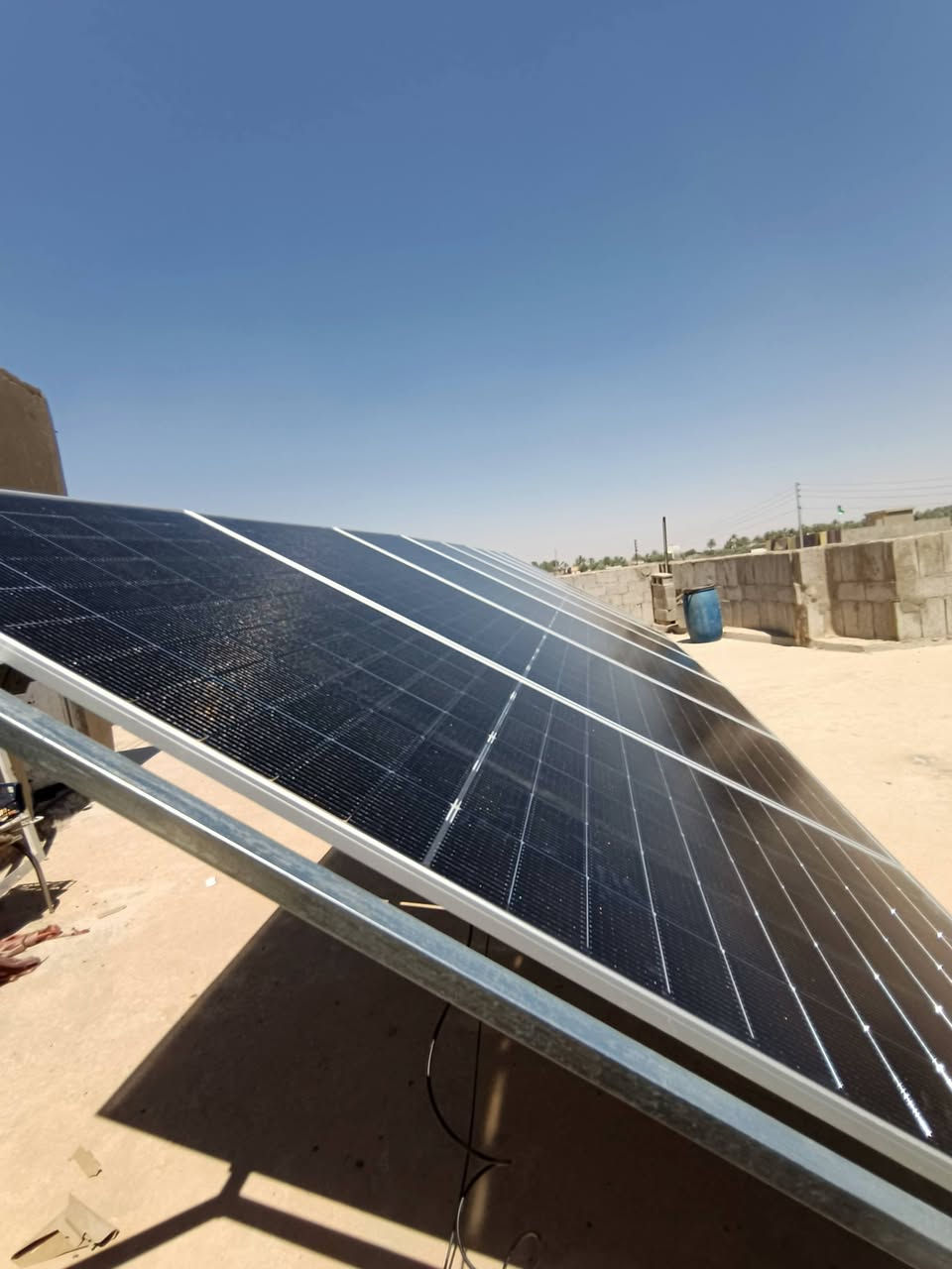 منظومتنا لهذا السبوع في  ديالى كنعان 🌞⚡🌿
تستمر شركتنا في تنصيب منظومات الطاقة الشمسية و التخلص من خط المولدة و مشاكله المستمرة حيث تتميز منظوماتنا بالكفاءة و الاعتمادية بالاضافة الى الضمان الحقيقي  🌞⚡💪 
حجم المنظومة : 16 امبير ⚡ نهاري و 16 امبير ⚡ ليلي 
 و تم التنصيب من قبل كوادرنا الهندسية المتخصصة في هذا المجال 
وتتكون المنظومة من : 
⚡ 8ألواح جينكو 630 واط   
⚡ انفيرتر 6.2كيلواط 
⚡ بطارية ليثيوم 15 كيلو
⚡ بالاضافة الى بورد الحماية و الاسلاك
استفسار اتصال ع رقم. او ع واتساب 
***********
