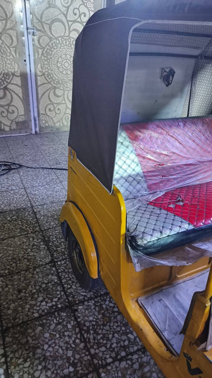ةسلام عليكم تكتك موديل ١٩ بسمي بيها صفحة ولغد مصبوغ وبارد شوية بل صفحة ثانية مكاني شماعية رقمي ***********
