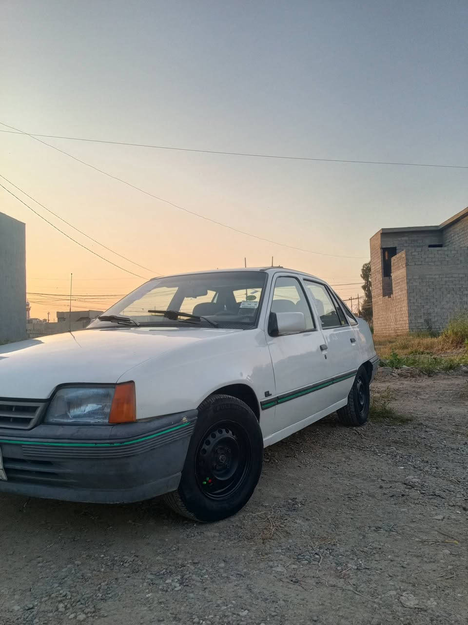 السلام عليكم
سياره اوبل كاديت لبيع 
موديل 1991
سنويه 2027
شرعيه موجود 
مكان السياره موصل الجانب الأيمن 
الرقم 
***********
