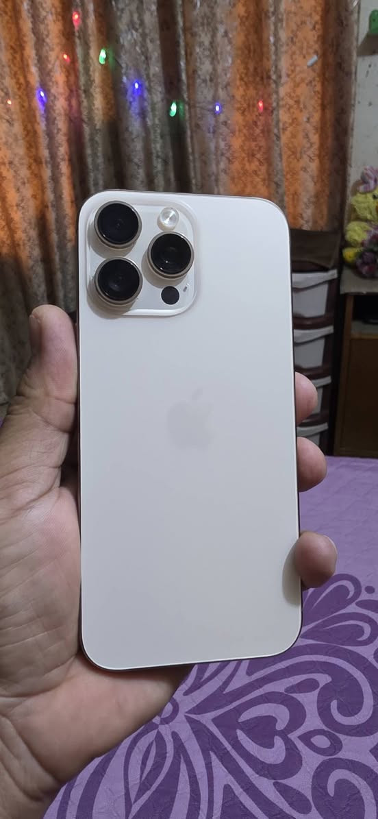 ايفون 16برو ماكس ذاكره 256بطاريه 100%‎جهاز اخو جديد زلغ واحد مابي وتر بروف جهاز بمعنه كلامه نضيف هوه جديد سوه عربي شرق اوسط اصلي ضمان ماستر لا مفتوح ولا مصلح ملحقات كامله سعر 1550اوبي مجال 

***********
